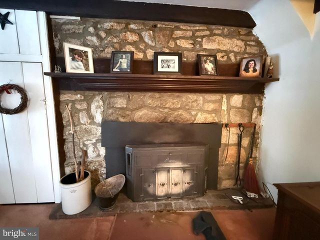 280 MAPLEFLOWER RD, Glenmoore, PA 19343