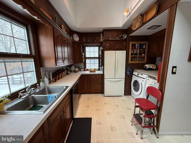 280 MAPLEFLOWER RD, Glenmoore, PA 19343