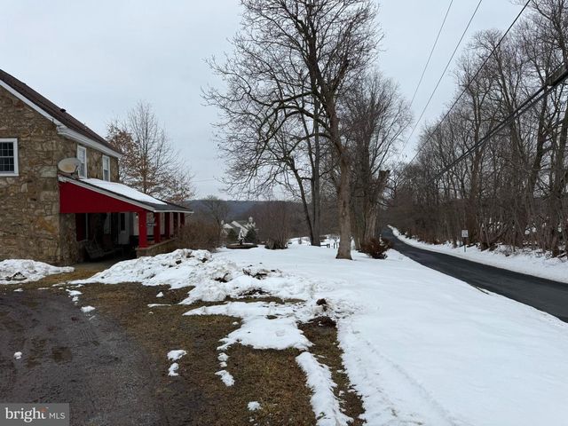 280 MAPLEFLOWER RD, Glenmoore, PA 19343
