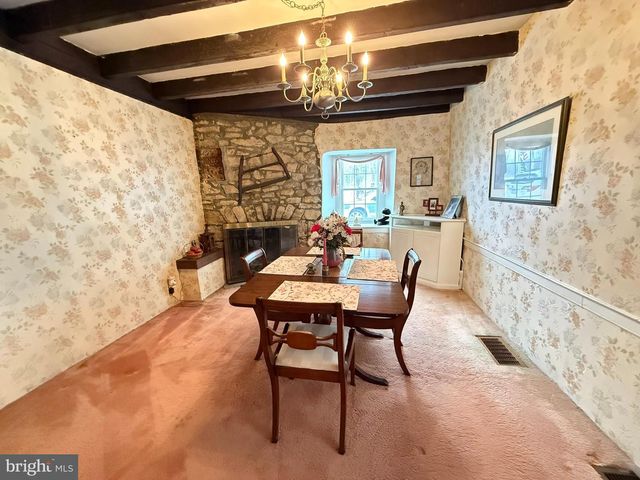 280 MAPLEFLOWER RD, Glenmoore, PA 19343