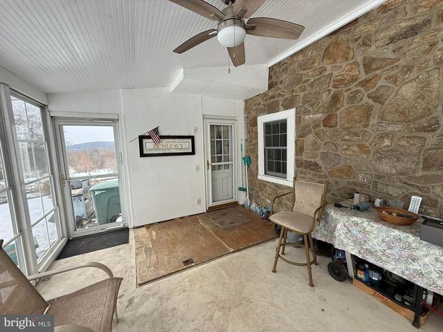 280 MAPLEFLOWER RD, Glenmoore, PA 19343