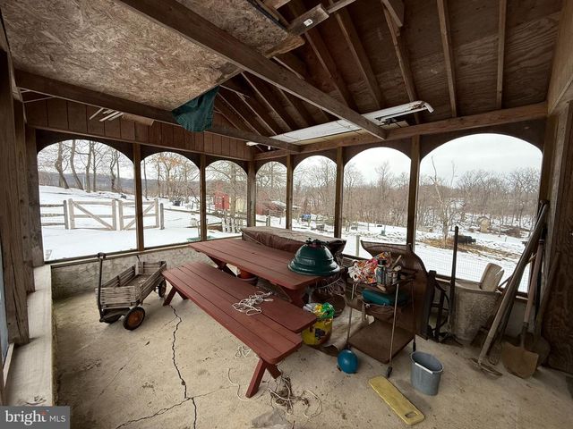 280 MAPLEFLOWER RD, Glenmoore, PA 19343