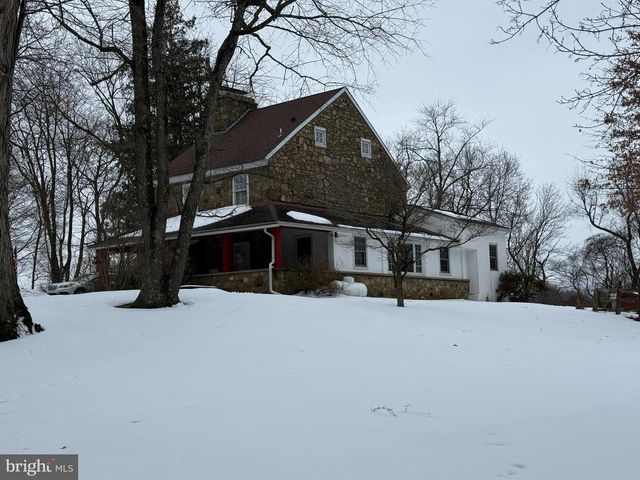 280 MAPLEFLOWER RD, Glenmoore, PA 19343