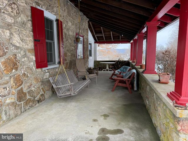 280 MAPLEFLOWER RD, Glenmoore, PA 19343