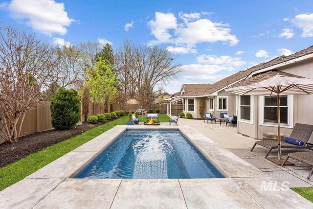 8051 W Burntree, Boise, ID 83704