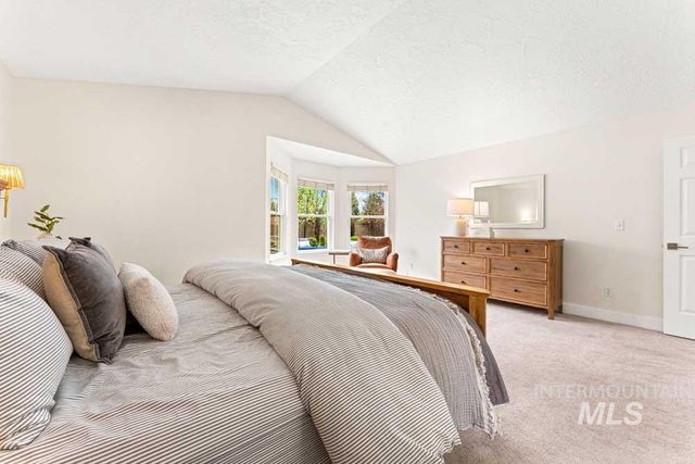 8051 W Burntree, Boise, ID 83704