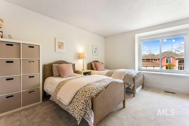 8051 W Burntree, Boise, ID 83704