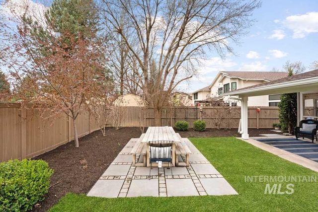 8051 W Burntree, Boise, ID 83704