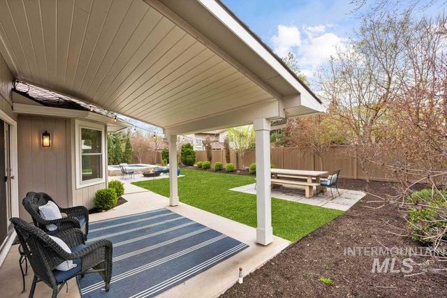 8051 W Burntree, Boise, ID 83704