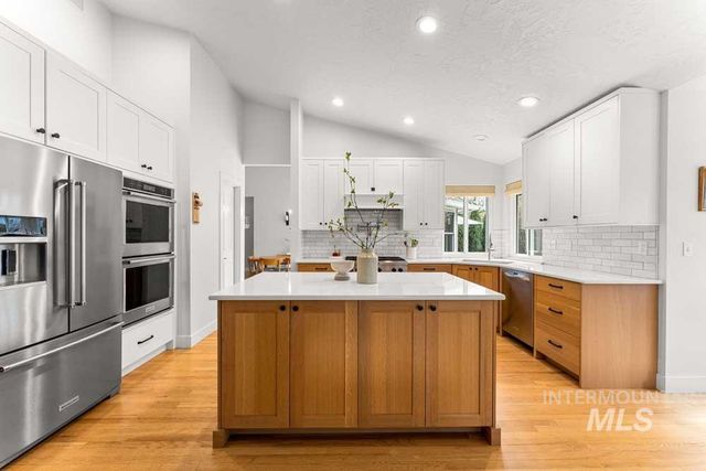 8051 W Burntree, Boise, ID 83704