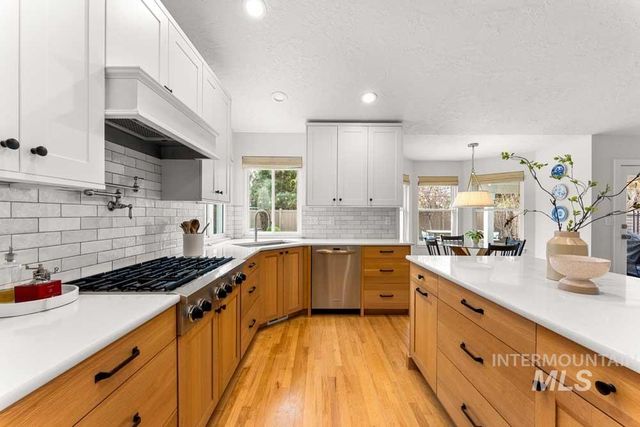 8051 W Burntree, Boise, ID 83704