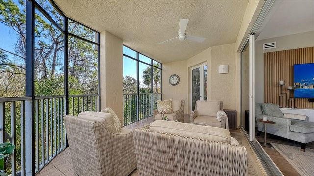 6465 WATERCREST WAY 301, Lakewood Ranch, FL 34202
