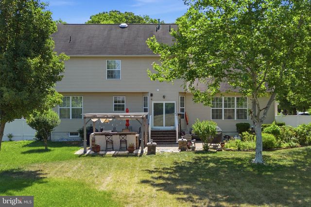 683 S BLUE BELL RD, Vineland, NJ 08360