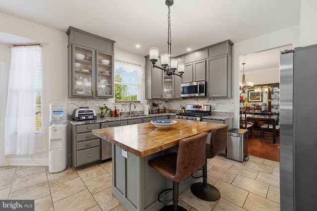 683 S BLUE BELL RD, Vineland, NJ 08360