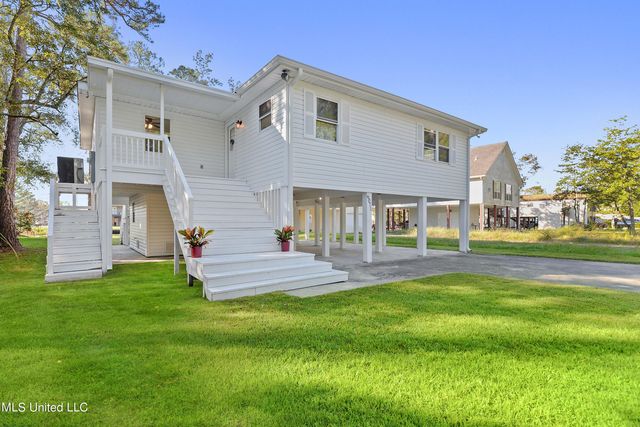 6071 Comanche Street, Kiln, MS 39556