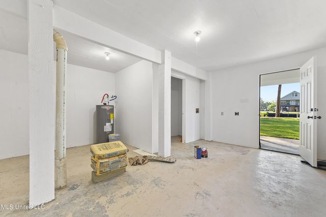 6071 Comanche Street, Kiln, MS 39556