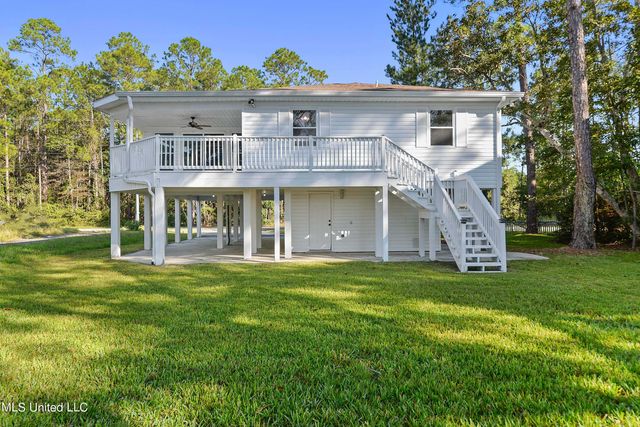 6071 Comanche Street, Kiln, MS 39556