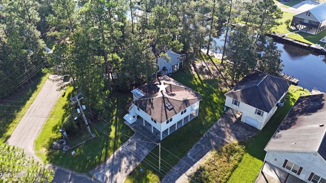 6071 Comanche Street, Kiln, MS 39556