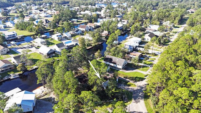 6071 Comanche Street, Kiln, MS 39556