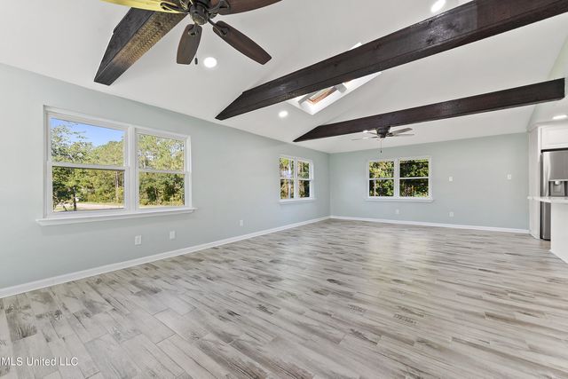 6071 Comanche Street, Kiln, MS 39556