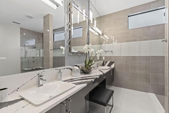 5705 Gauguin Terrace, Palm Beach Gardens, FL 33418