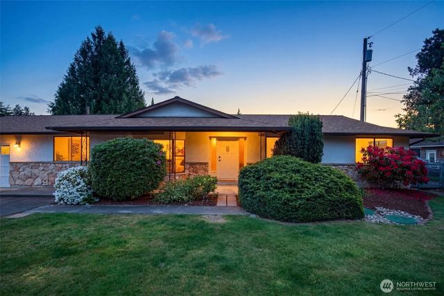 20229 24th Avenue W, Lynnwood, WA 98036