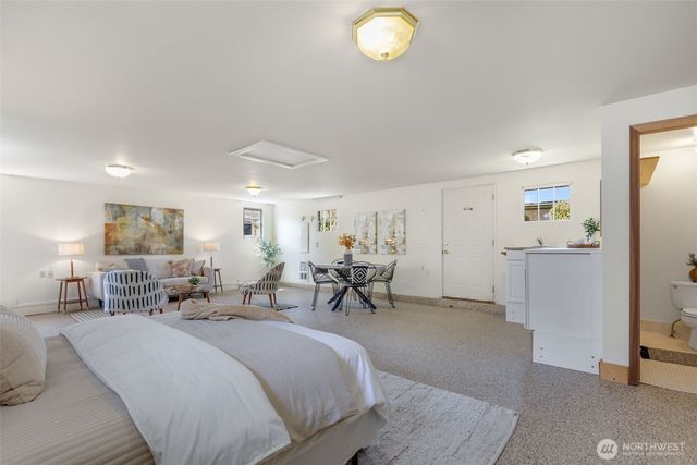 20229 24th Avenue W, Lynnwood, WA 98036