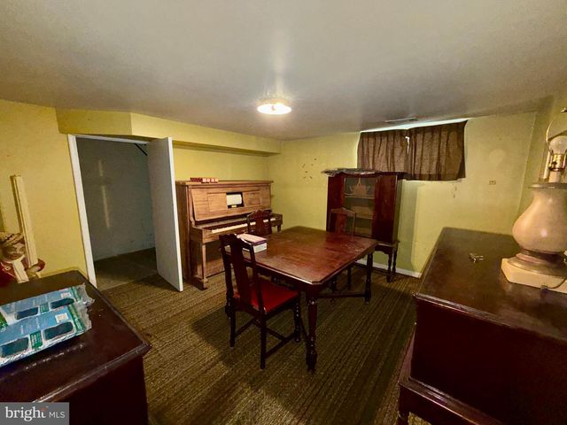 959 REGINA DR, Baltimore, MD 21227