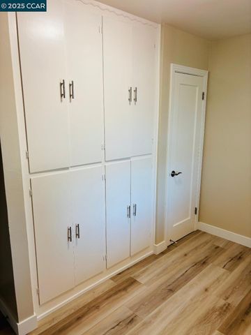 1011 Harbor View Dr, Martinez, CA 94553
