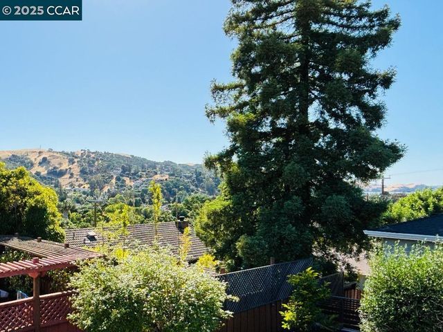 1011 Harbor View Dr, Martinez, CA 94553