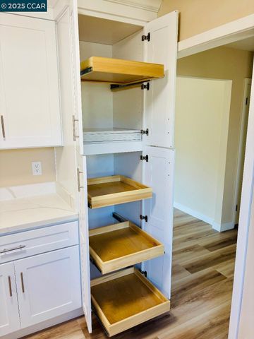 1011 Harbor View Dr, Martinez, CA 94553