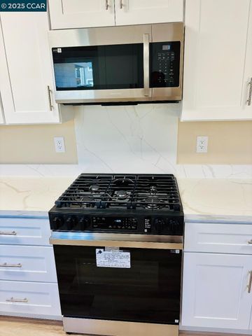 1011 Harbor View Dr, Martinez, CA 94553