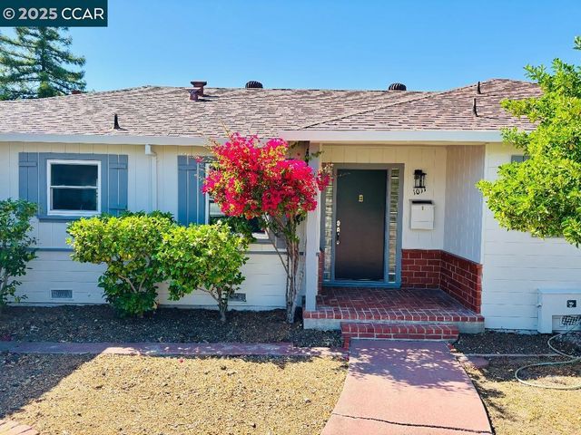 1011 Harbor View Dr, Martinez, CA 94553