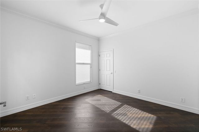 1624 Manchester CT, Naples, FL 34109