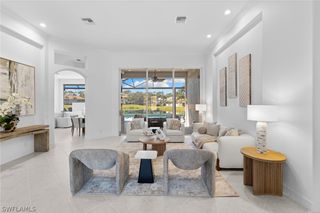 1624 Manchester CT, Naples, FL 34109