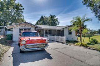 422 W 11TH AVENUE, Mount Dora, FL 32757