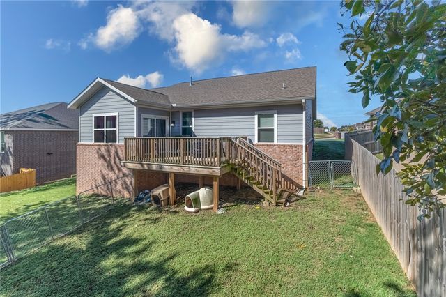 952 Glass Street, Cave Springs, AR 72718