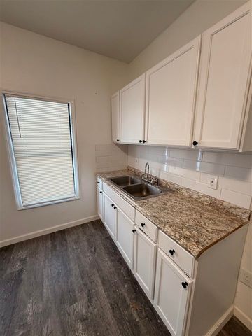 514 SW Park Ave, Lawton, OK 73501