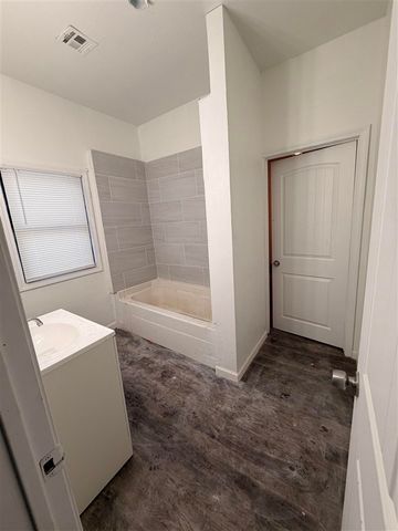 514 SW Park Ave, Lawton, OK 73501