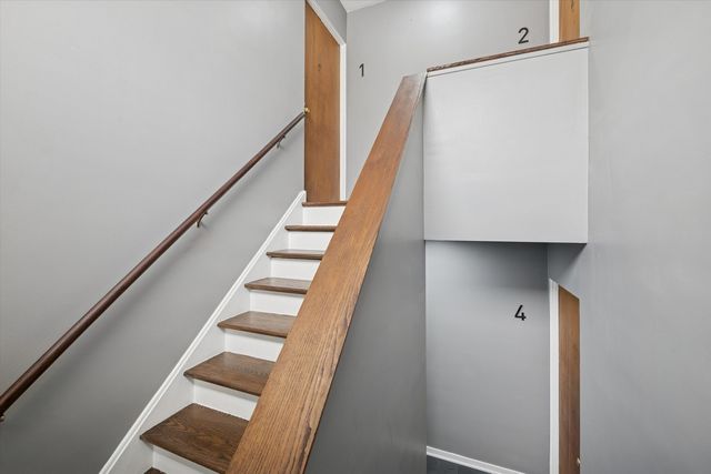 1910 S 16th Avenue 3, Broadview, IL 60155