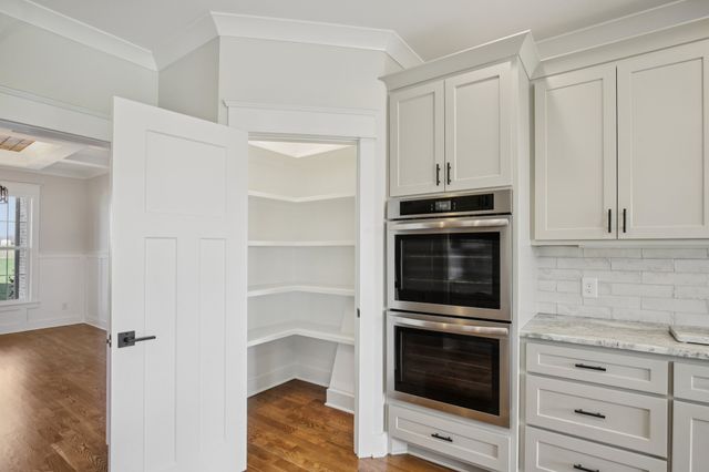 1036 Mill Brook Way, Gallatin, TN 37066