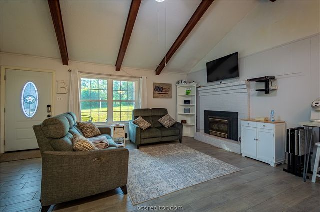 13 Nassau Lane, Hilltop Lakes, TX 77871