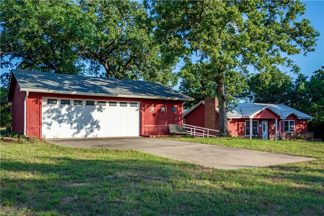 13 Nassau Lane, Hilltop Lakes, TX 77871