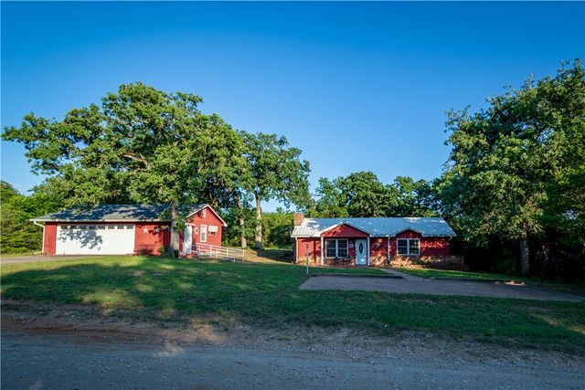 13 Nassau Lane, Hilltop Lakes, TX 77871
