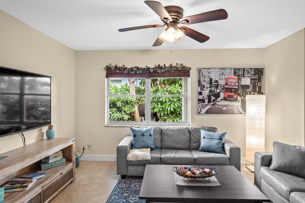 803 NE 2nd Avenue, Delray Beach, FL 33444