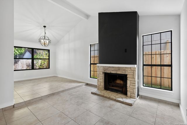1319 RIO LINDA ST, San Antonio, TX 78245