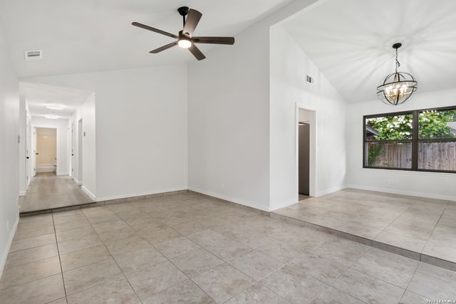 1319 RIO LINDA ST, San Antonio, TX 78245
