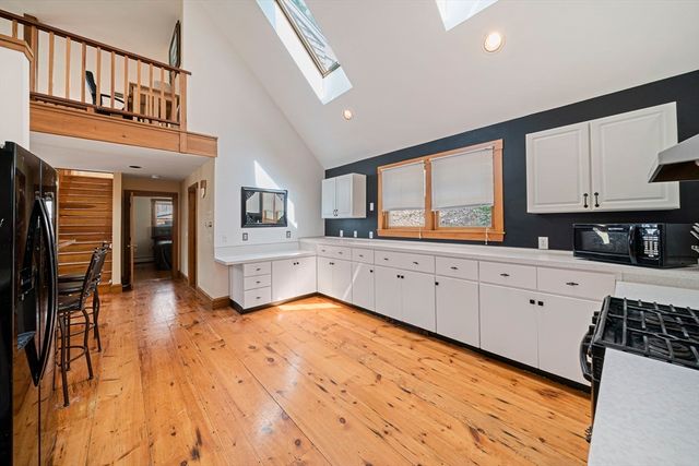 5 Margerie St, Plymouth, MA 02360