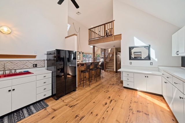 5 Margerie St, Plymouth, MA 02360