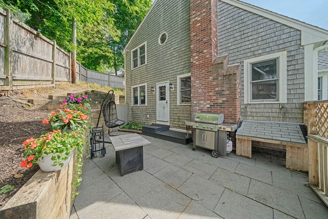 5 Margerie St, Plymouth, MA 02360